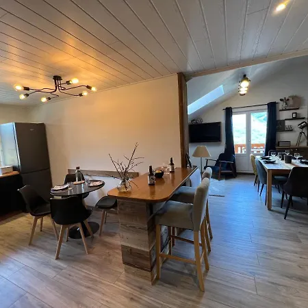 Chez Pierre Apartment *